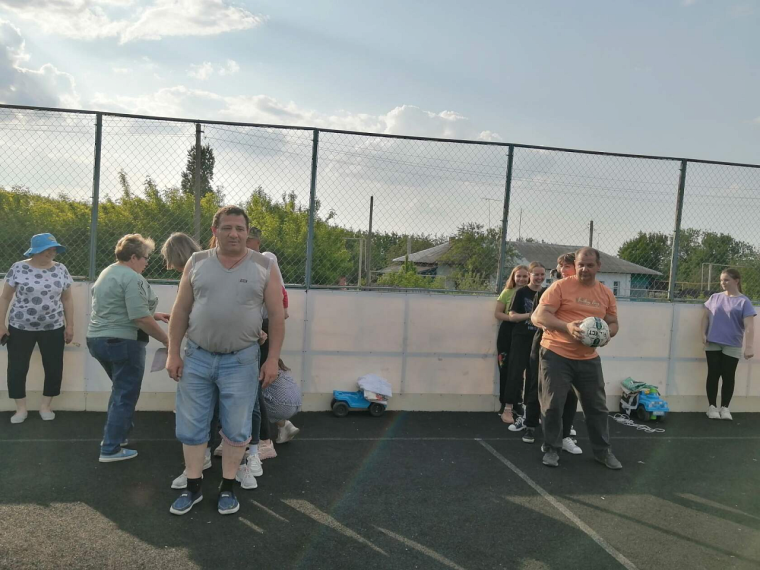 Спортивный праздник «Папа, мама, я – спортивная семья».. Спортивный праздник «Папа, мама, я – спортивная семья»..